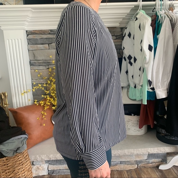 Ann Taylor Factory M Navy Stripe LS Blouse - Picture 10 of 12